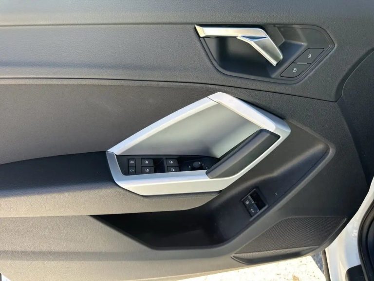 Audi Q3 Sportback 45 TFSI e - photo 14