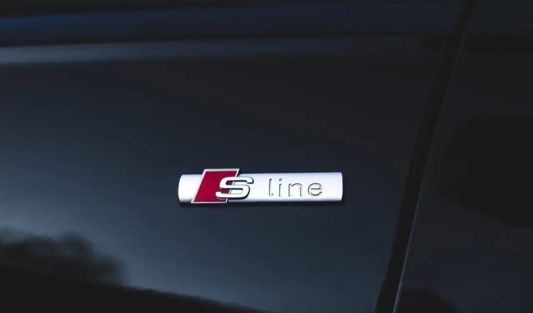 Audi Q3 Sportback 45 TFSI e S line - photo 4