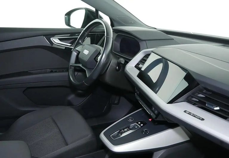 Audi Q4 e-tron 40 e-tron S line - photo 3