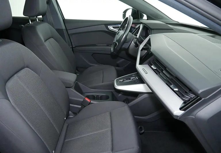 Audi Q4 e-tron 40 e-tron S line - photo 4
