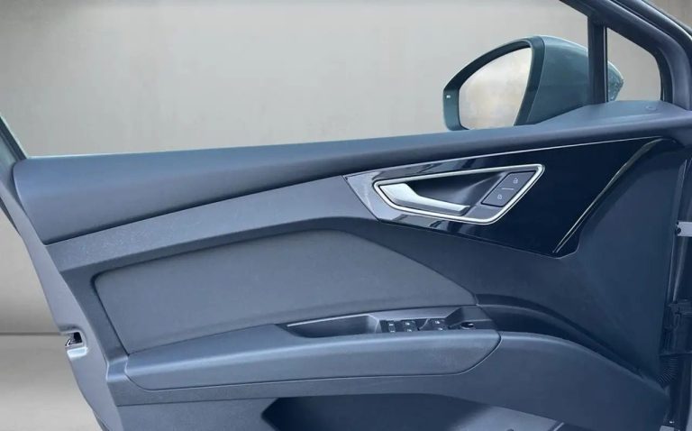 Audi Q4 e-tron 40 e-tron S line - photo 6