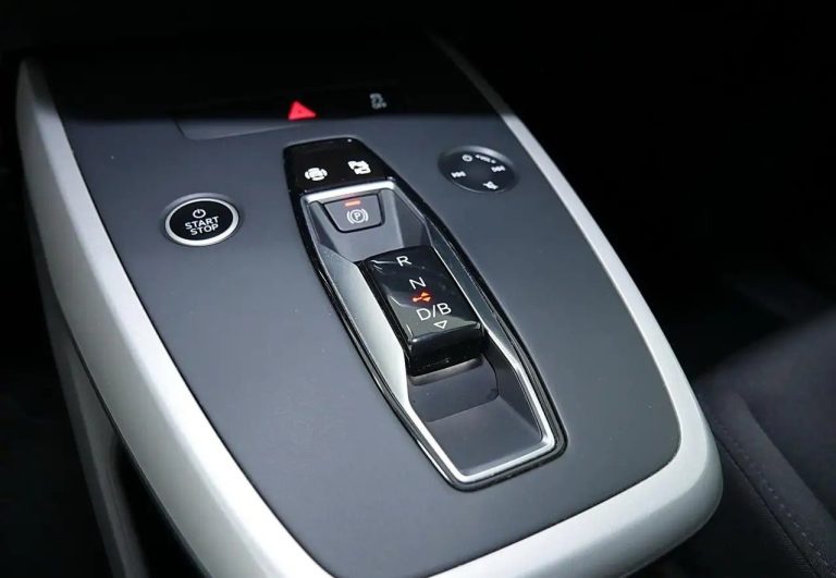 Audi Q4 e-tron 40 e-tron S line - photo 7