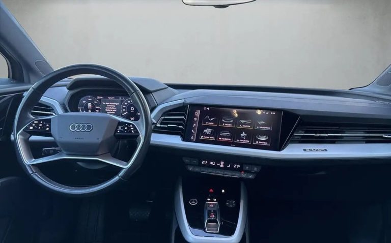 Audi Q4 e-tron 40 e-tron S line - photo 8