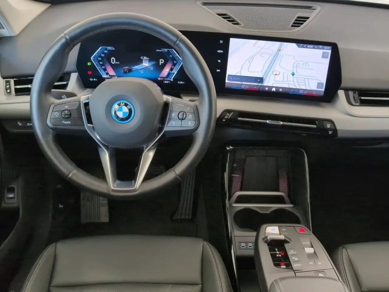 BMW iX1 eDrive20 - photo 7
