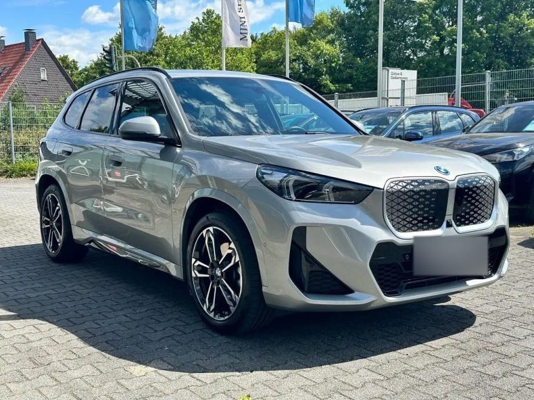 BMW iX1 xDrive30 M Sport
