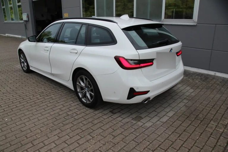 BMW Série 3 320d Touring Sport Line - photo 3
