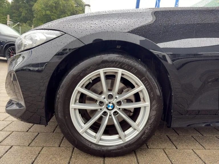 BMW Série 3 320i Touring - photo 5