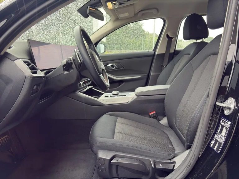 BMW Série 3 320i Touring - photo 7