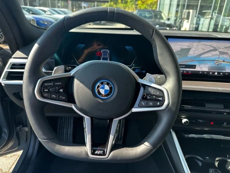 BMW Série 3 330e xDrive M Sport - photo 9