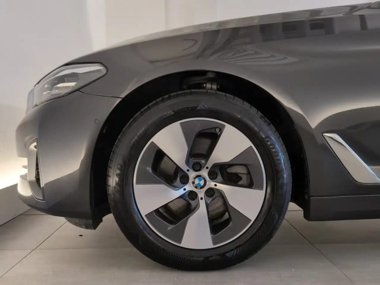 BMW Série 5 520d Touring - photo 10