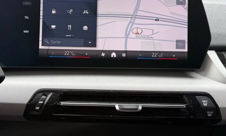 BMW X2 sDrive20i - photo 11