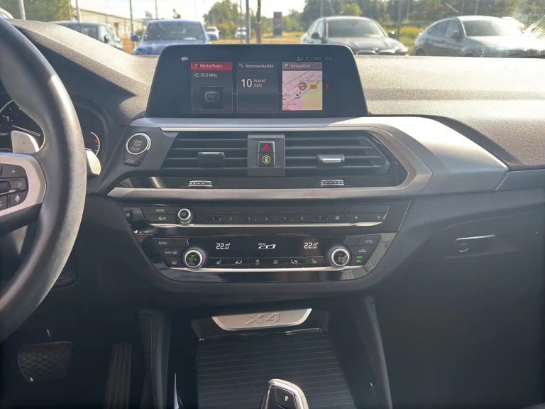 BMW X4 xDrive20i - photo 9