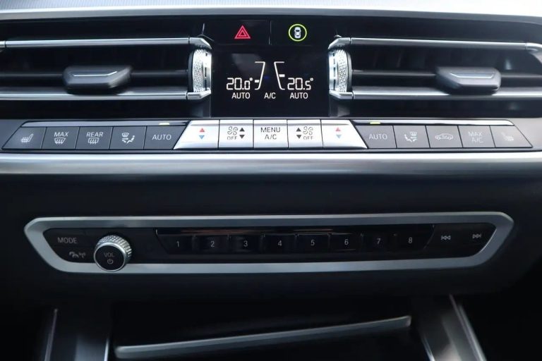 BMW X5 xDrive45e M Sport - photo 10