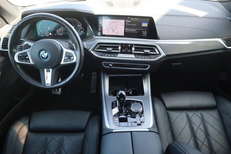 BMW X5 xDrive45e M Sport - photo 8