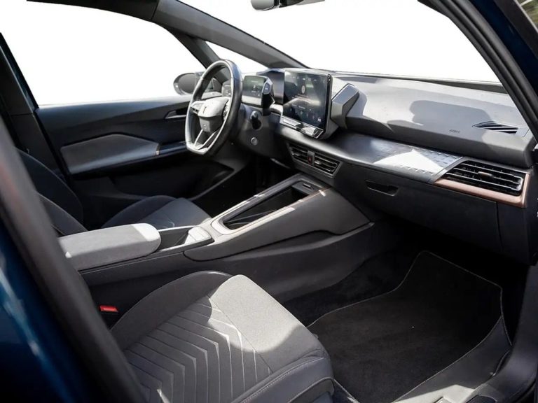 Cupra Born 150 kW 58 kWh - photo 2