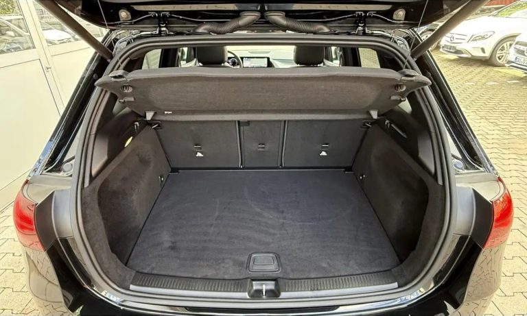 Mercedes-Benz Classe B 180 AMG Line - photo 10