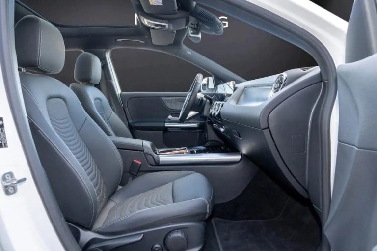 Mercedes-Benz EQA 250+ Progressive - photo 8