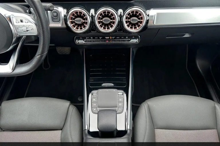 Mercedes-Benz EQB 250 - photo 12