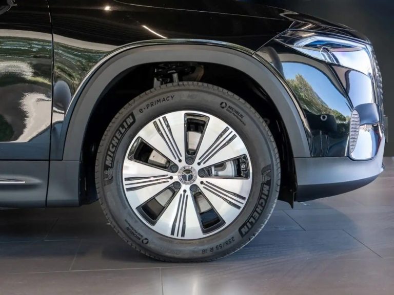 Mercedes-Benz EQB 300 4MATIC Progressive - photo 5