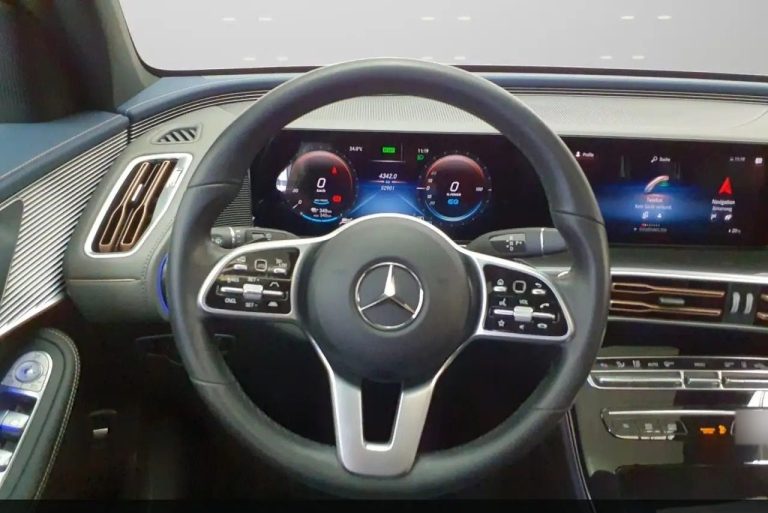 Mercedes-Benz EQC 400 4MATIC - photo 11
