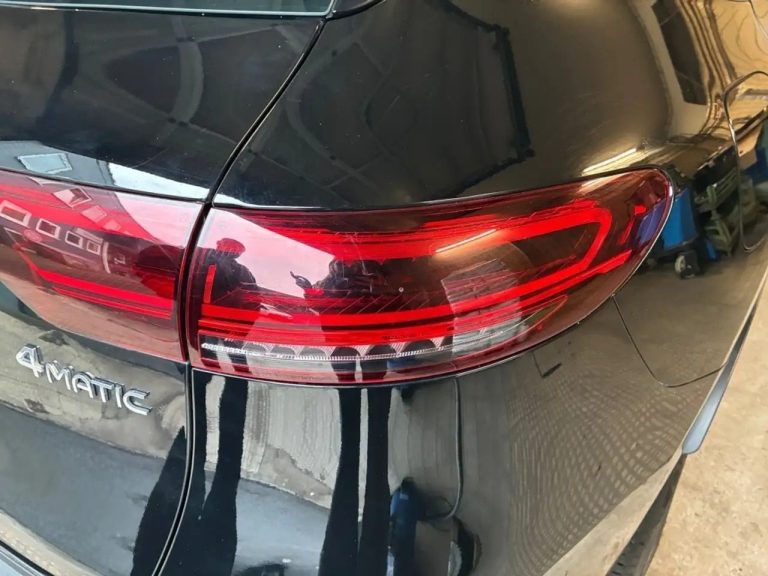 Mercedes-Benz EQC 400 4MATIC - photo 11