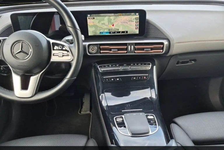 Mercedes-Benz EQC 400 4MATIC - photo 13