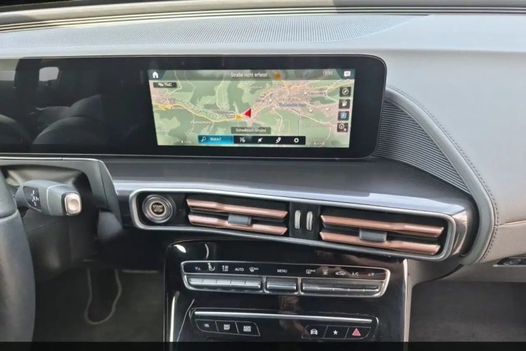 Mercedes-Benz EQC 400 4MATIC - photo 14