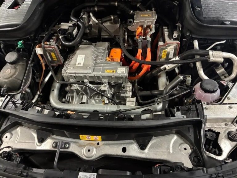 Mercedes-Benz EQC 400 4MATIC - photo 5