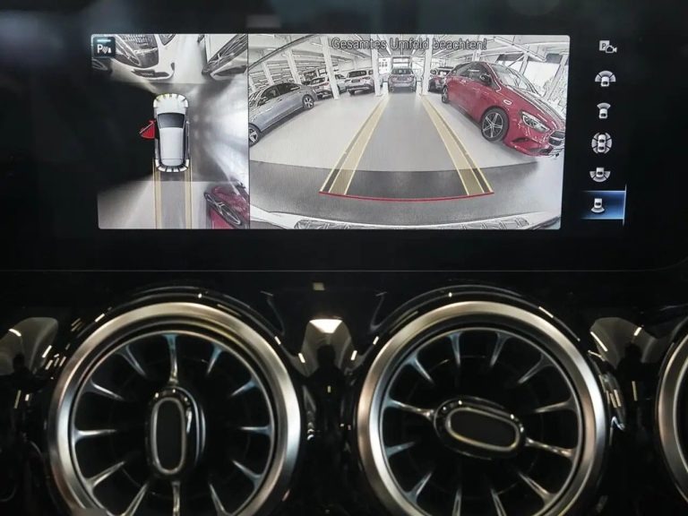 Mercedes-Benz GLA 250 e AMG Line - photo 14