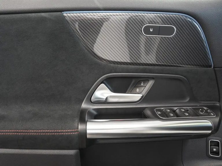 Mercedes-Benz GLA 250 e AMG Line - photo 15