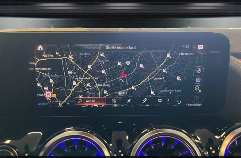 Mercedes-Benz GLA 250 e AMG Line - photo 12