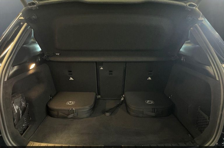 Mercedes-Benz GLA 250 e AMG Line - photo 14