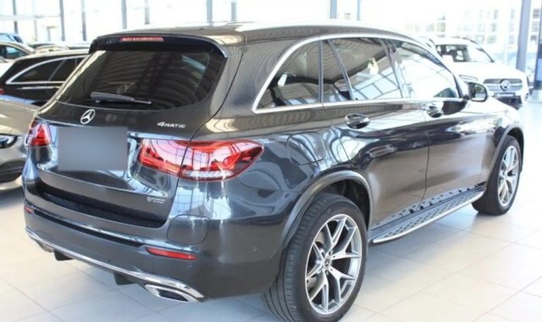 Mercedes-Benz GLC 300 e 4MATIC AMG Line - photo 3