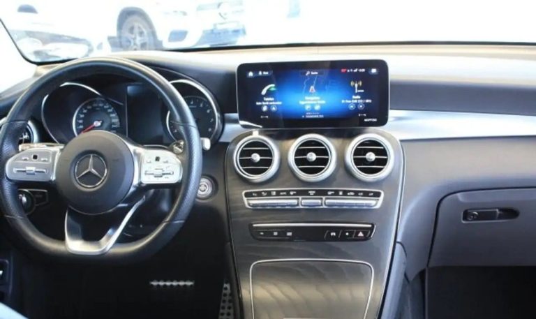 Mercedes-Benz GLC 300 e 4MATIC AMG Line - photo 9