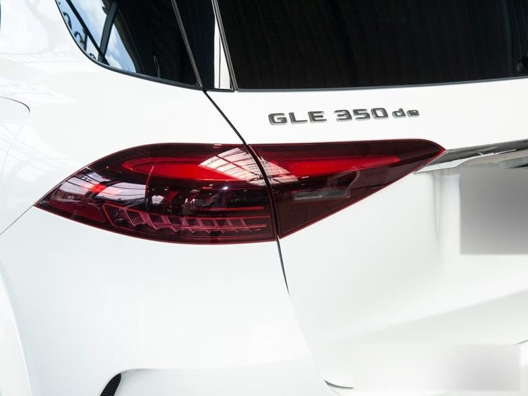 Mercedes-Benz GLE 350 de 4MATIC AMG Line - photo 17