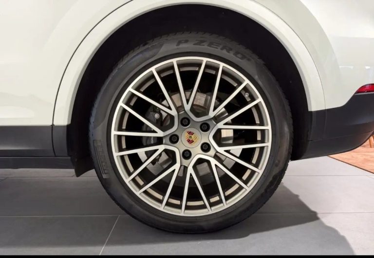 Porsche Cayenne E-Hybrid Coupé Platinum Edition - photo 10