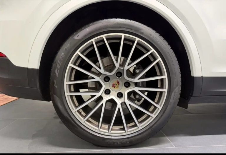 Porsche Cayenne E-Hybrid Coupé Platinum Edition - photo 11