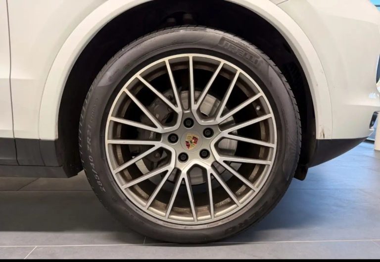 Porsche Cayenne E-Hybrid Coupé Platinum Edition - photo 12