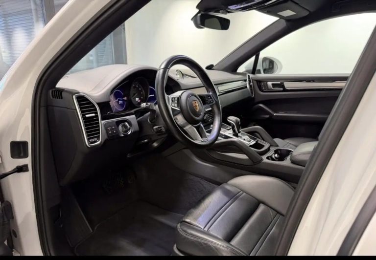 Porsche Cayenne E-Hybrid Coupé Platinum Edition - photo 18
