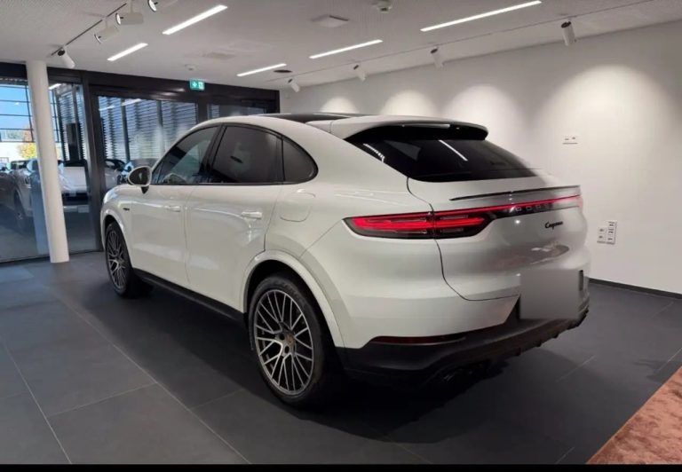 Porsche Cayenne E-Hybrid Coupé Platinum Edition - photo 3