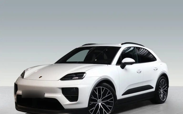 Porsche Macan 4