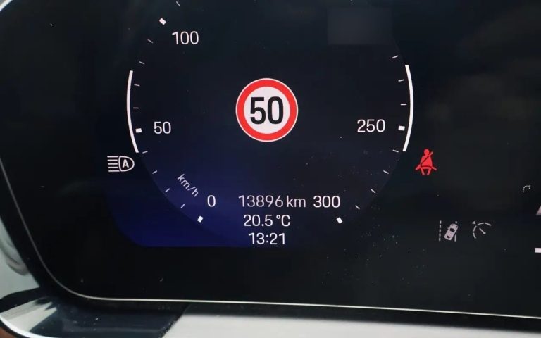 Porsche Macan 4 - photo 17