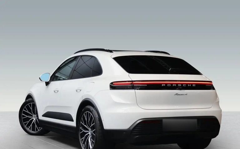 Porsche Macan 4 - photo 3