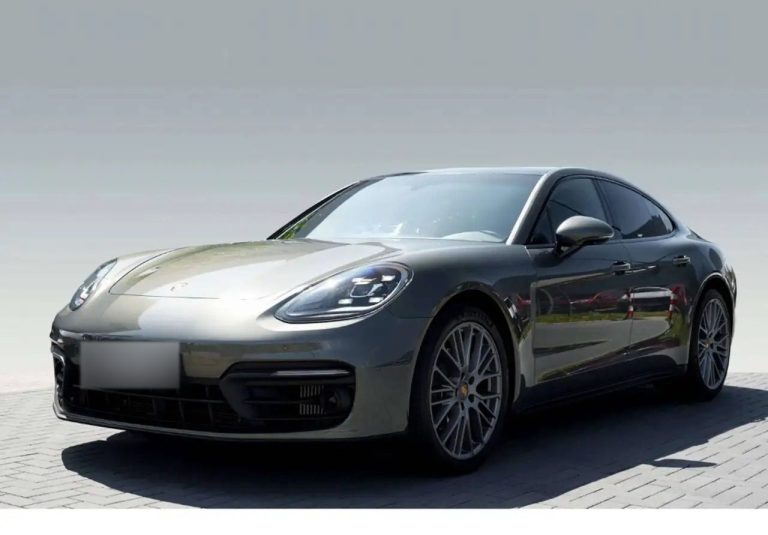 Porsche Panamera 4 Platinum Edition