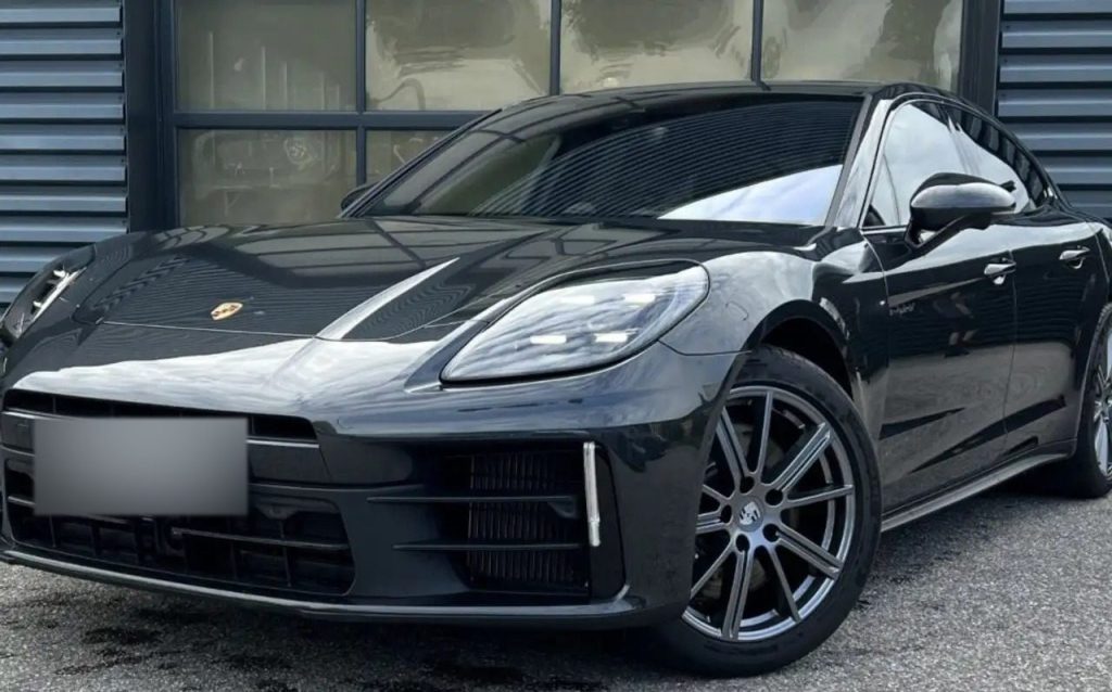 Porsche Panamera 4 E-Hybrid