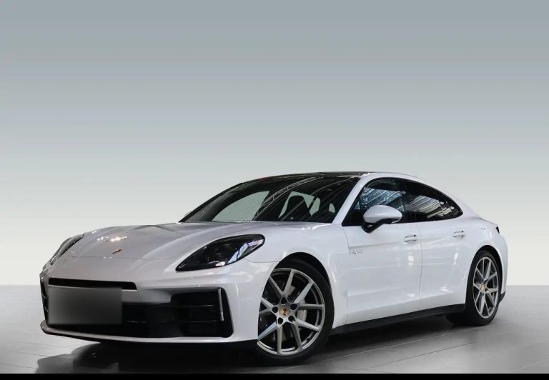 Porsche Panamera 4 E-Hybrid