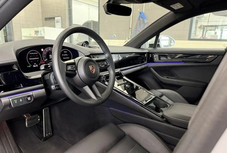 Porsche Panamera 4 E-Hybrid - photo 10