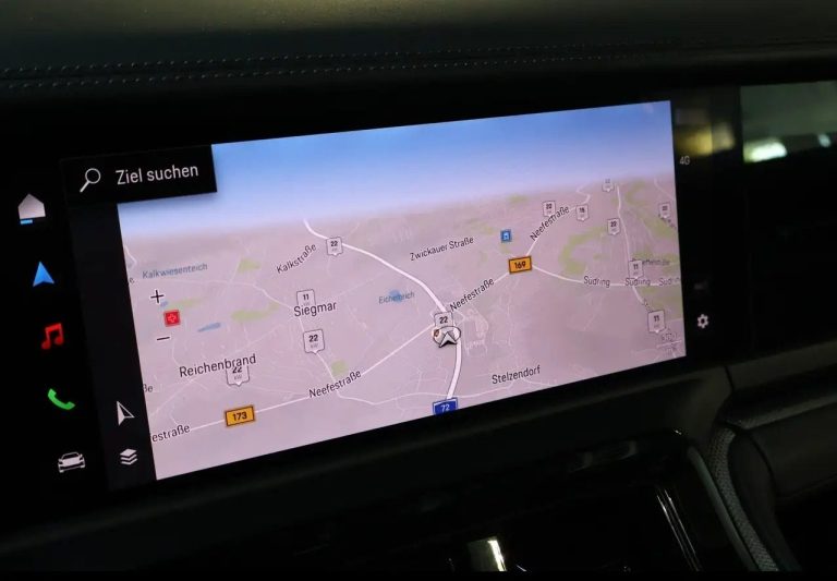 Porsche Panamera 4 E-Hybrid - photo 12