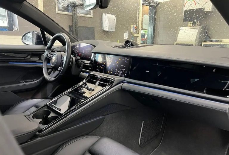 Porsche Panamera 4 E-Hybrid - photo 13