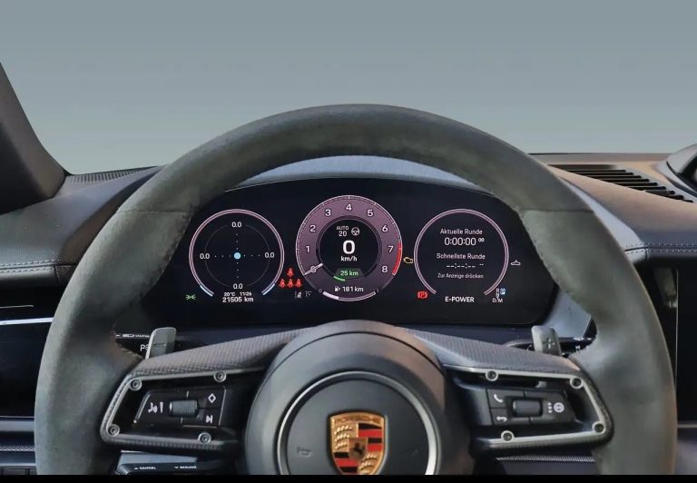 Porsche Panamera 4 E-Hybrid - photo 16